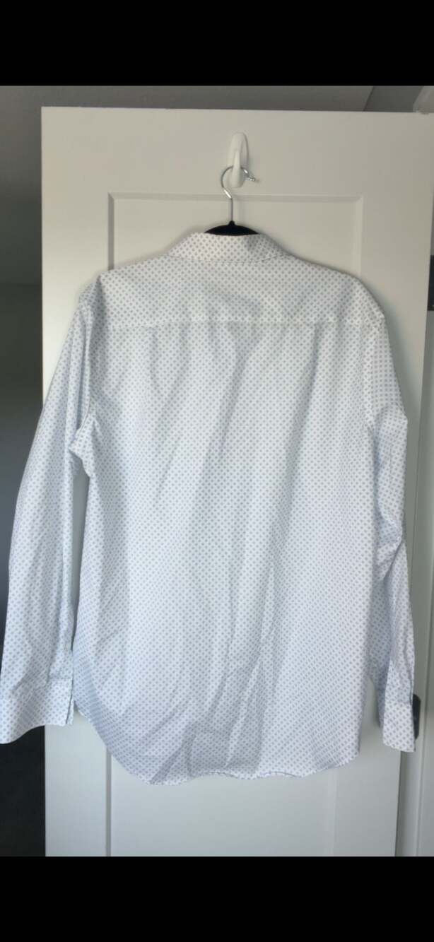 Calvin Klein Slim Fit Non Iron Geo Print Long Sleeve Dress Shirt White Blue_A119 - Picture 2 of 8